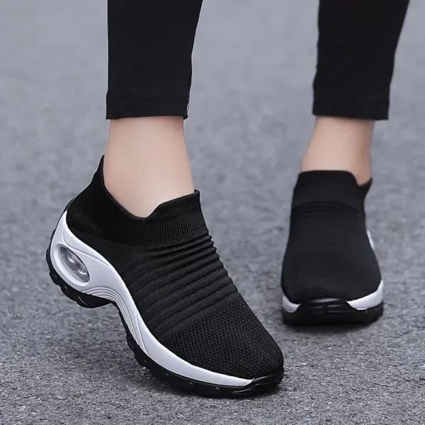 c468a896-abaa-45c0-8d01-d9d15fc294b9.webp Women's All-Season Slip-On Cushioned Sneakers